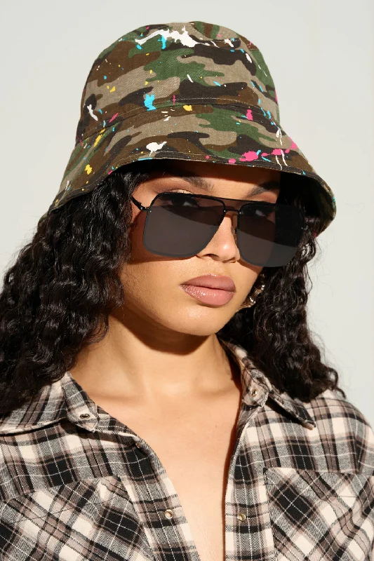 PAINT ME CAMO BUCKET HAT