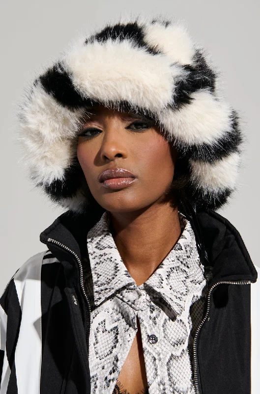 BROOKFIELD FAUX FUR BUCKET HAT