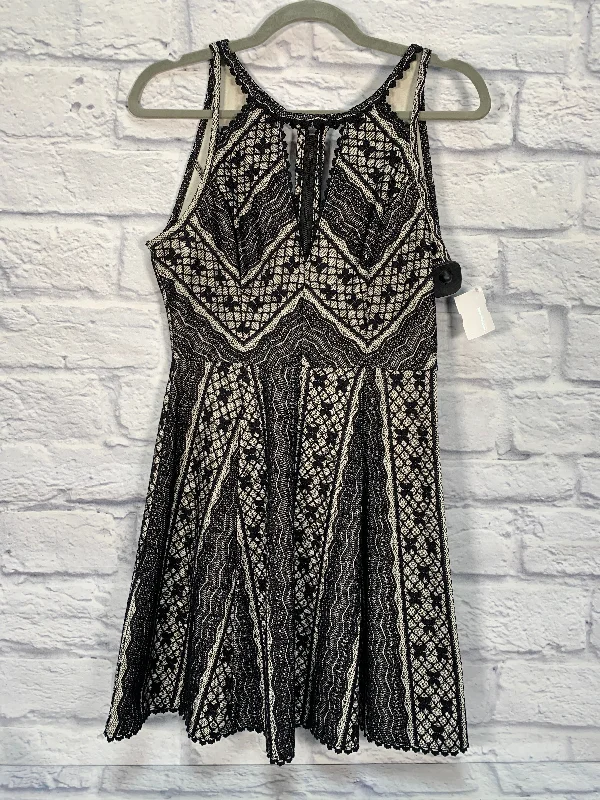 Dress Designer By Free People In Black & Cream, Size: M